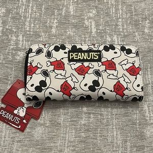 Peanuts Snoopy Zip Around Wallet